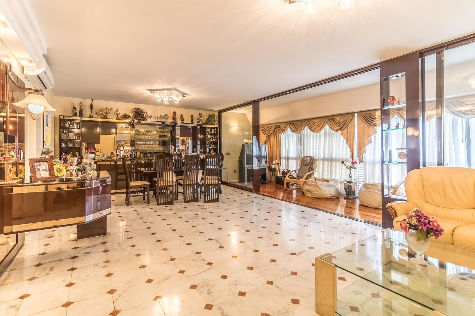 Departamento · 4 Ambientes · Dependencia · Cochera · Lambaré 900 · Almagro